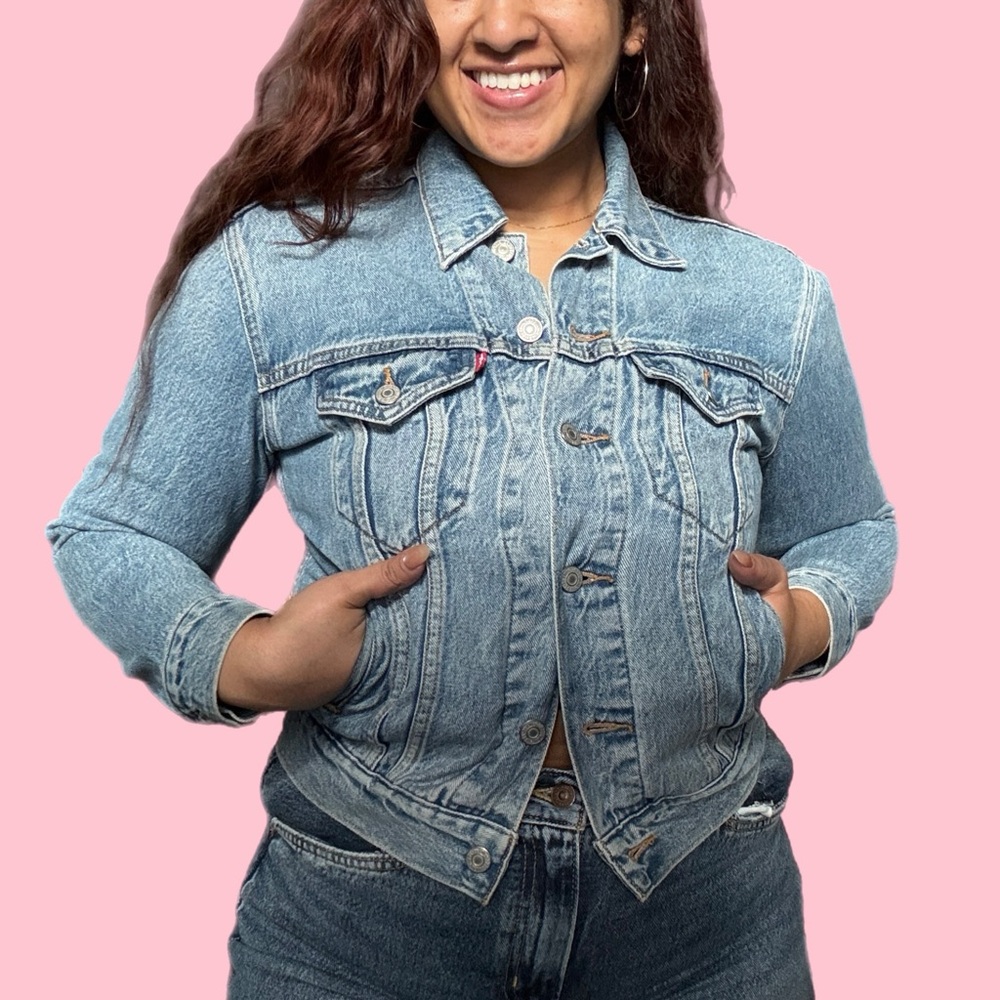 ✨levi’s original trucker jacket - light wash✨